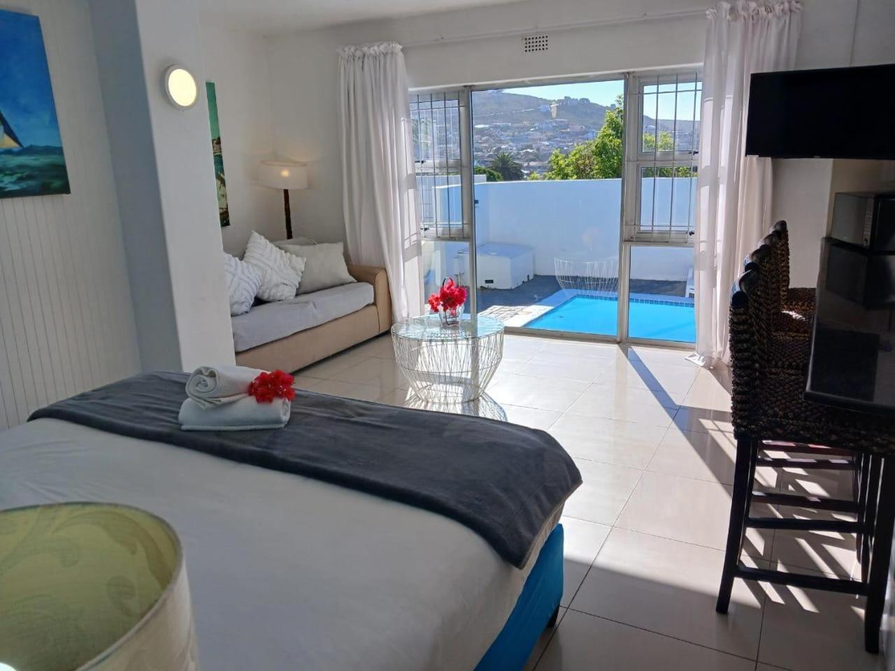 Saldanha Bay Lodge Room photo
